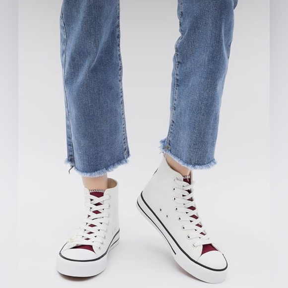 NWT Women's High Top Canvas Sneaker Shoes - Picture 3 of 5